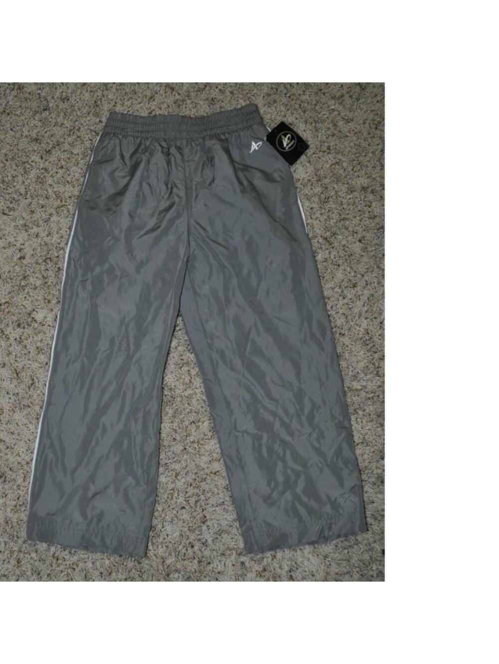 Boys Track Pants 4/5 Gray Mesh Lined Wind Resistant Elastic Waist Athletech